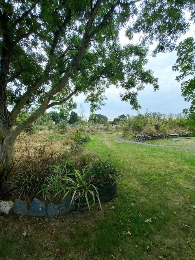 Field Hut Villa Уейдбридж Екстериор снимка